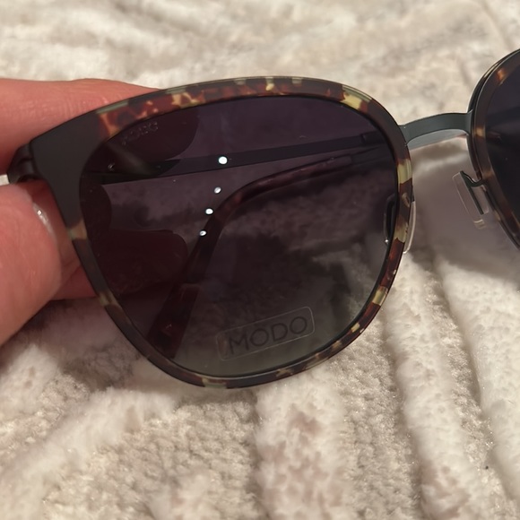 MODO SUNGLASSES Model 665 Tortoise Frame Titanium Lightweight Frames NWT - Picture 5 of 11